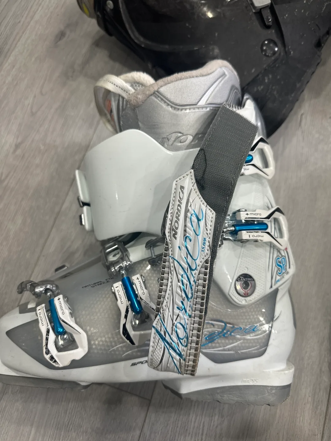 Nordica Machine 3 Ski Boots