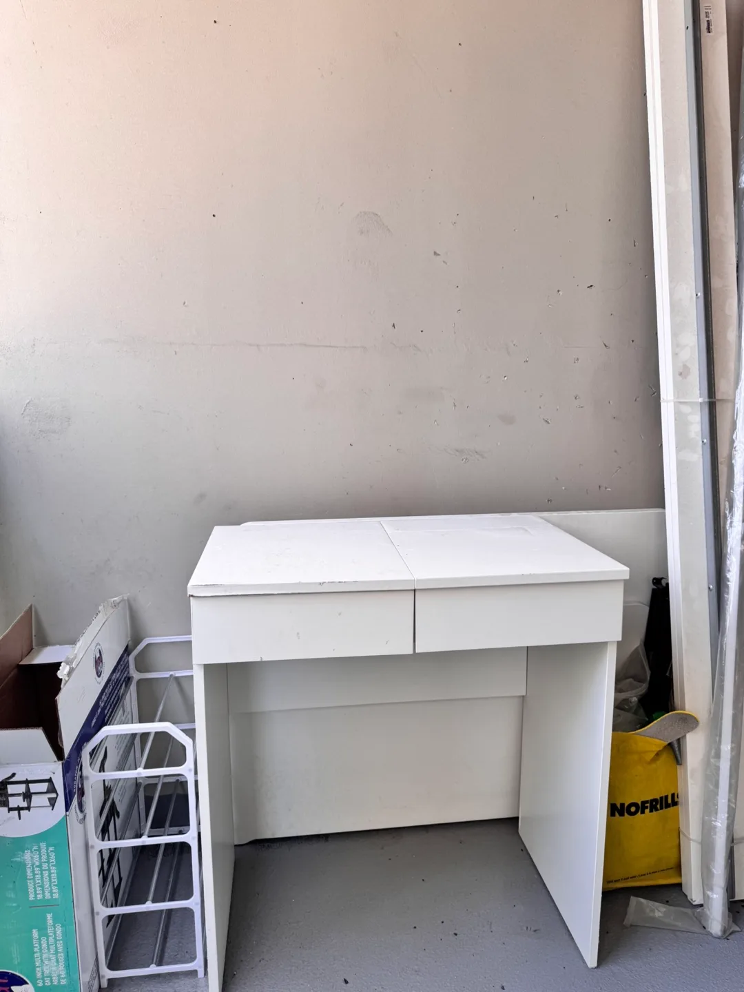 White Vanity Table with Mirror thumbnail