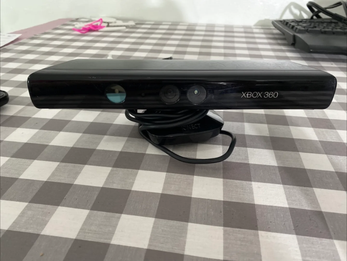 Kinect Sensor for XBOX 360 (Black) thumbnail