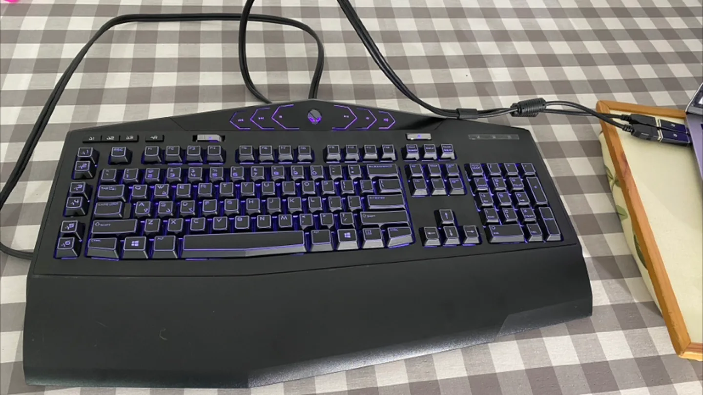Alienware TactX™ KG900 Keyboard thumbnail