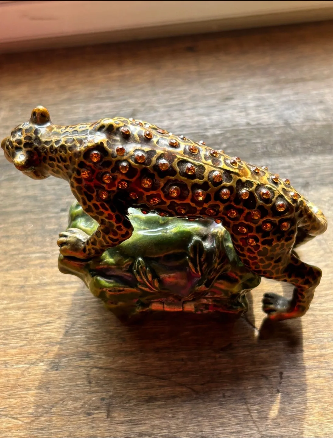 $33 Rucinni jeweled trinket pill box leopard Swarovski jewelry image indicator(10)