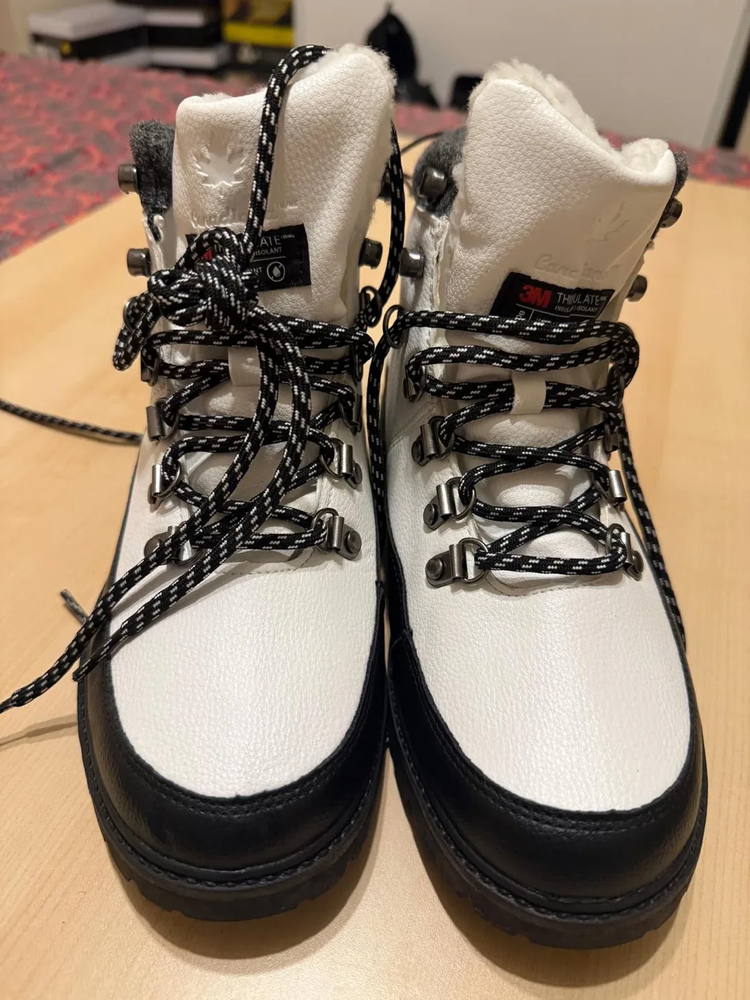 Canadiana Winter Boots - White & Black image indicator(5)