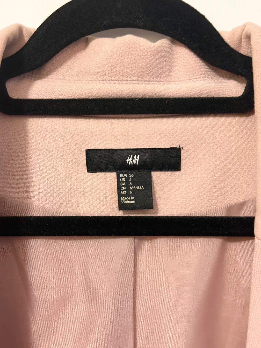 H&M Blush Pink Blazer - Size 6 image indicator(3)