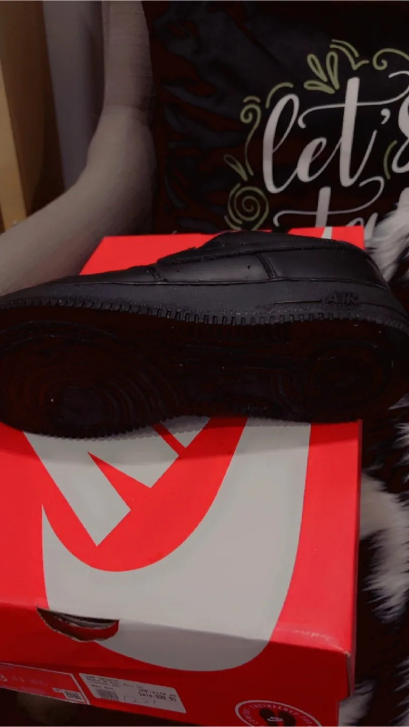 Nike Air Force 1 Low Black image indicator(5)