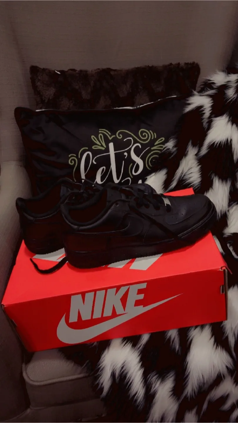 Nike Air Force 1 Low Black image indicator(4)