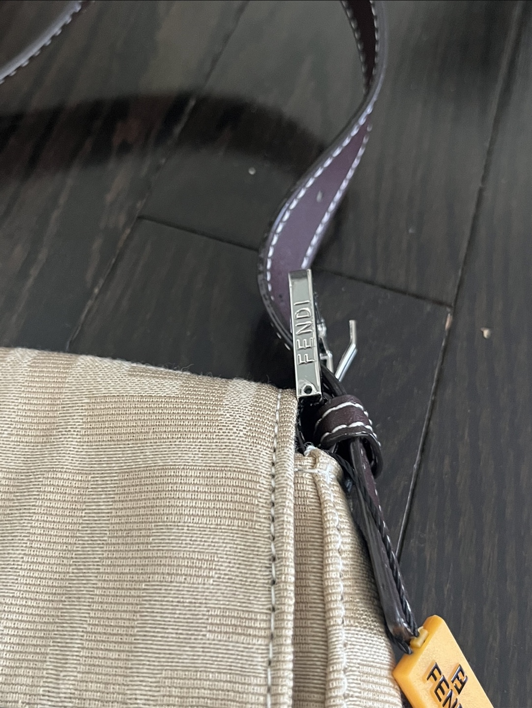 Fendi baguette style Cream shoulder Bag - photo 3