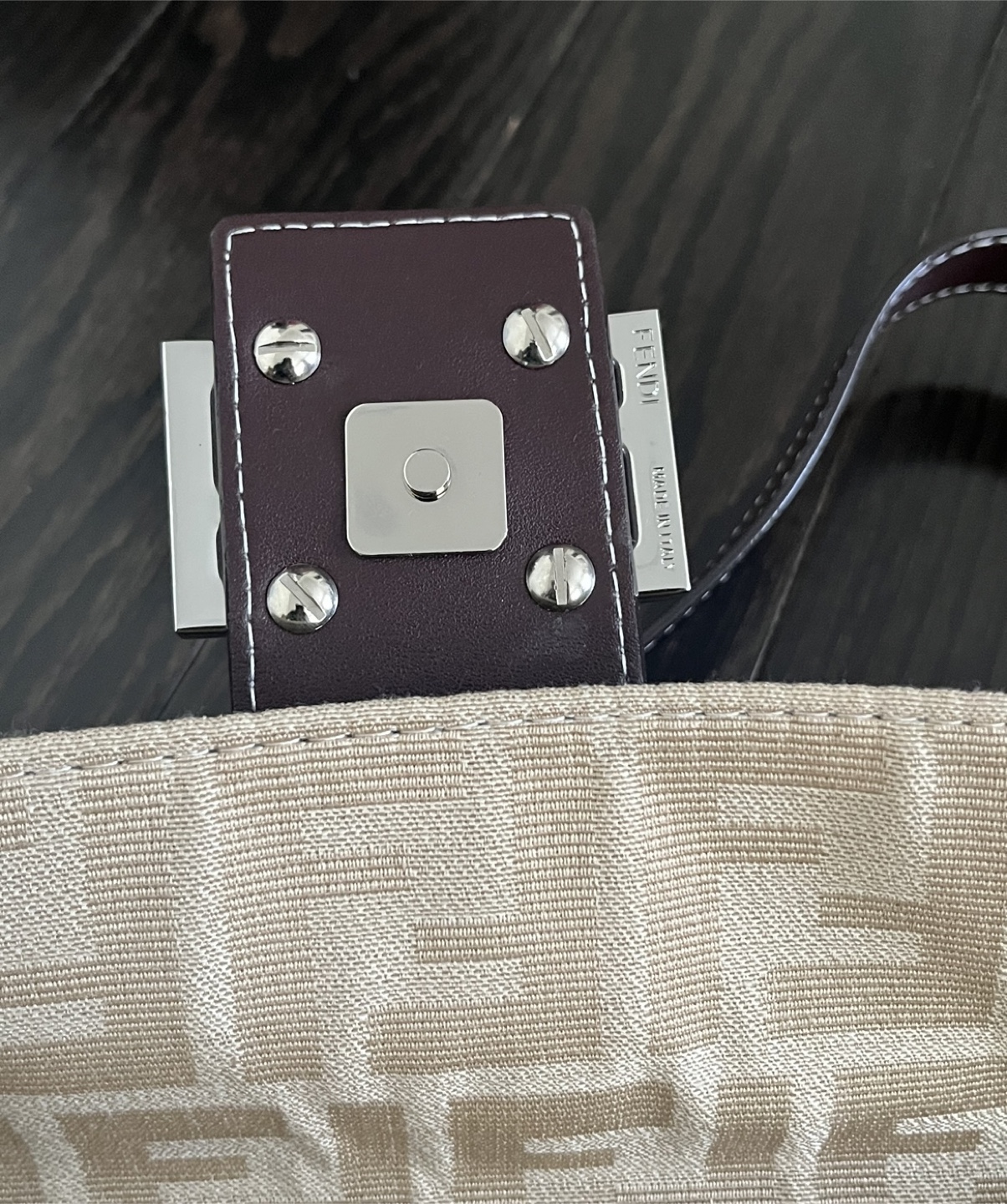 Fendi baguette style Cream shoulder Bag - photo 5