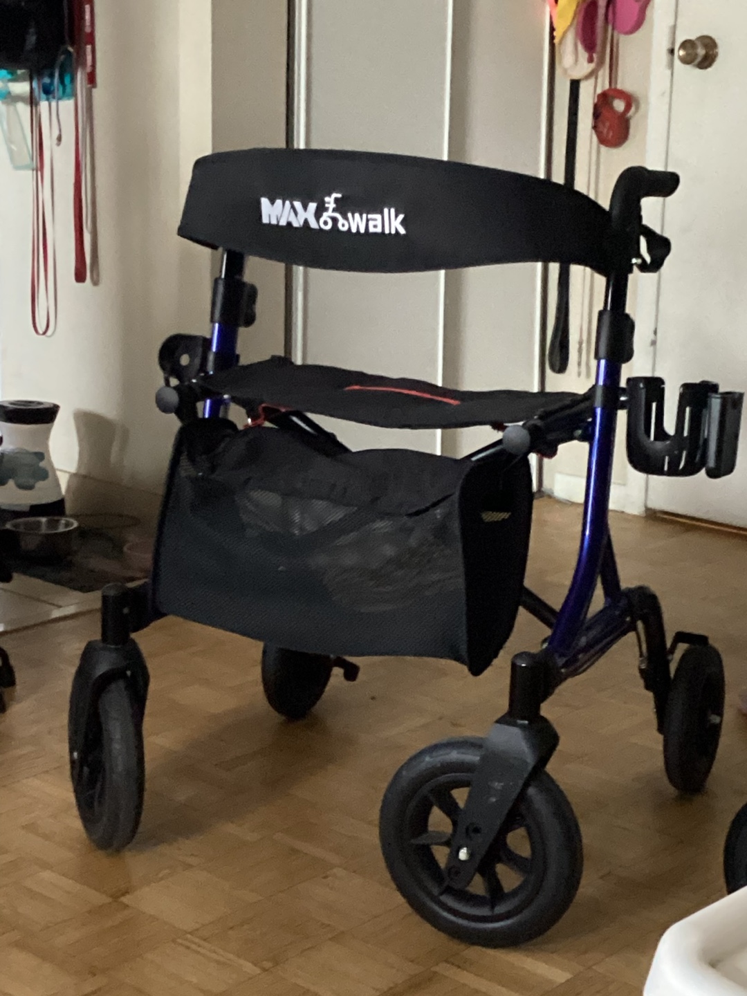MAXWALK Rollator Walker w/ Seat - Blue