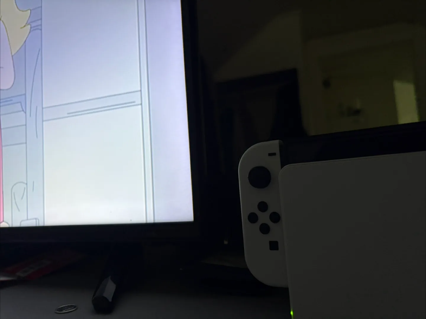Nintendo Switch OLED White Edition image indicator(4)