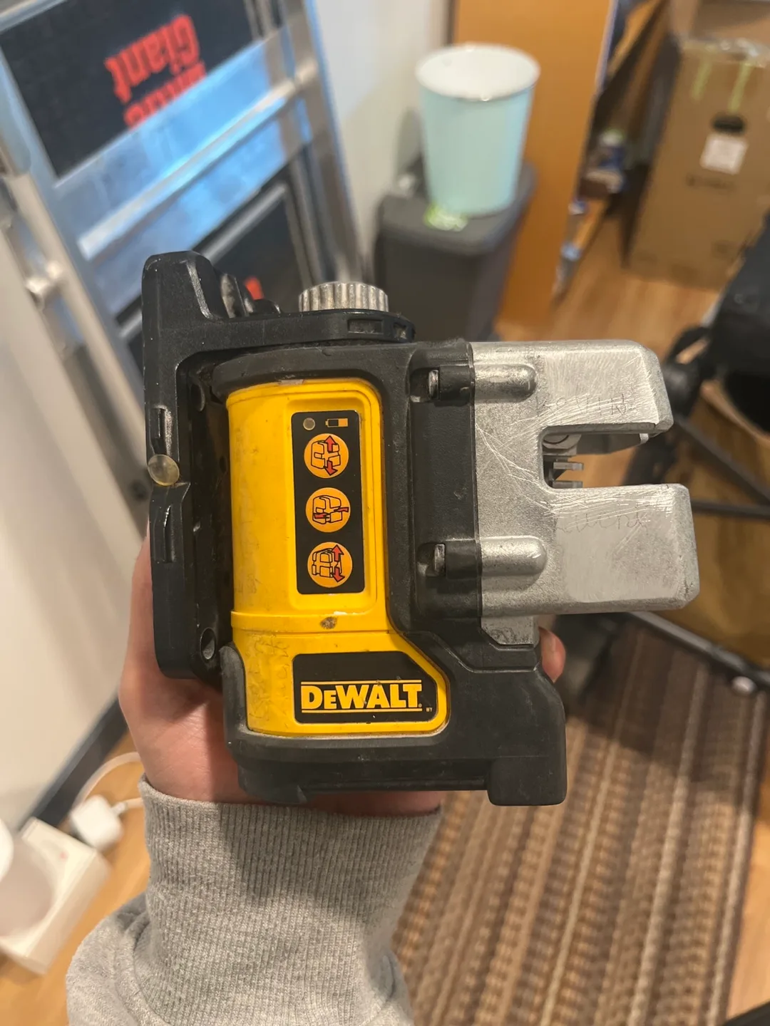 DeWalt DW089 Line Laser image indicator(2)