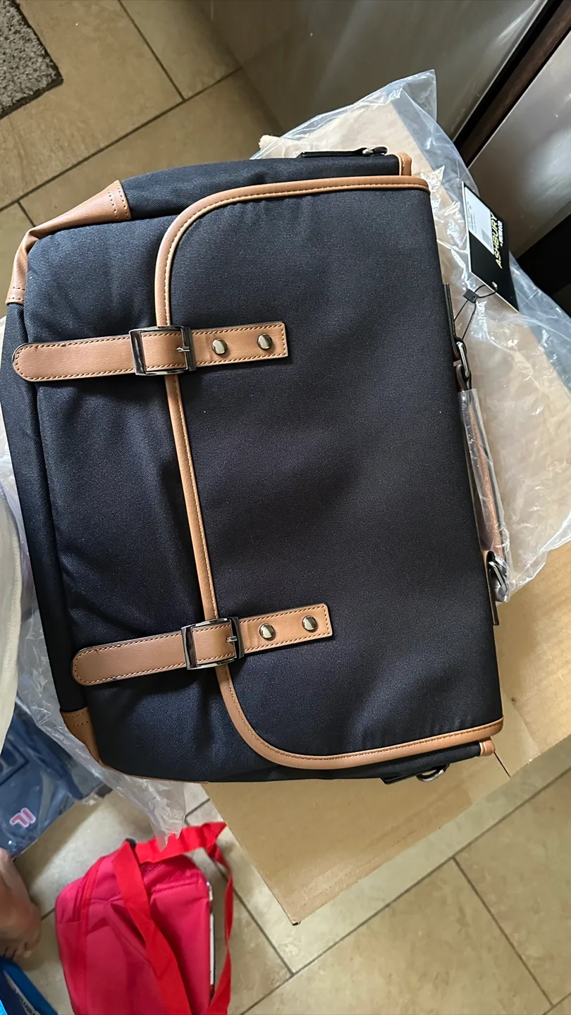 BNWT Ashbury Spector & Co. Messenger Bag - Black/Cognac image indicator(7)