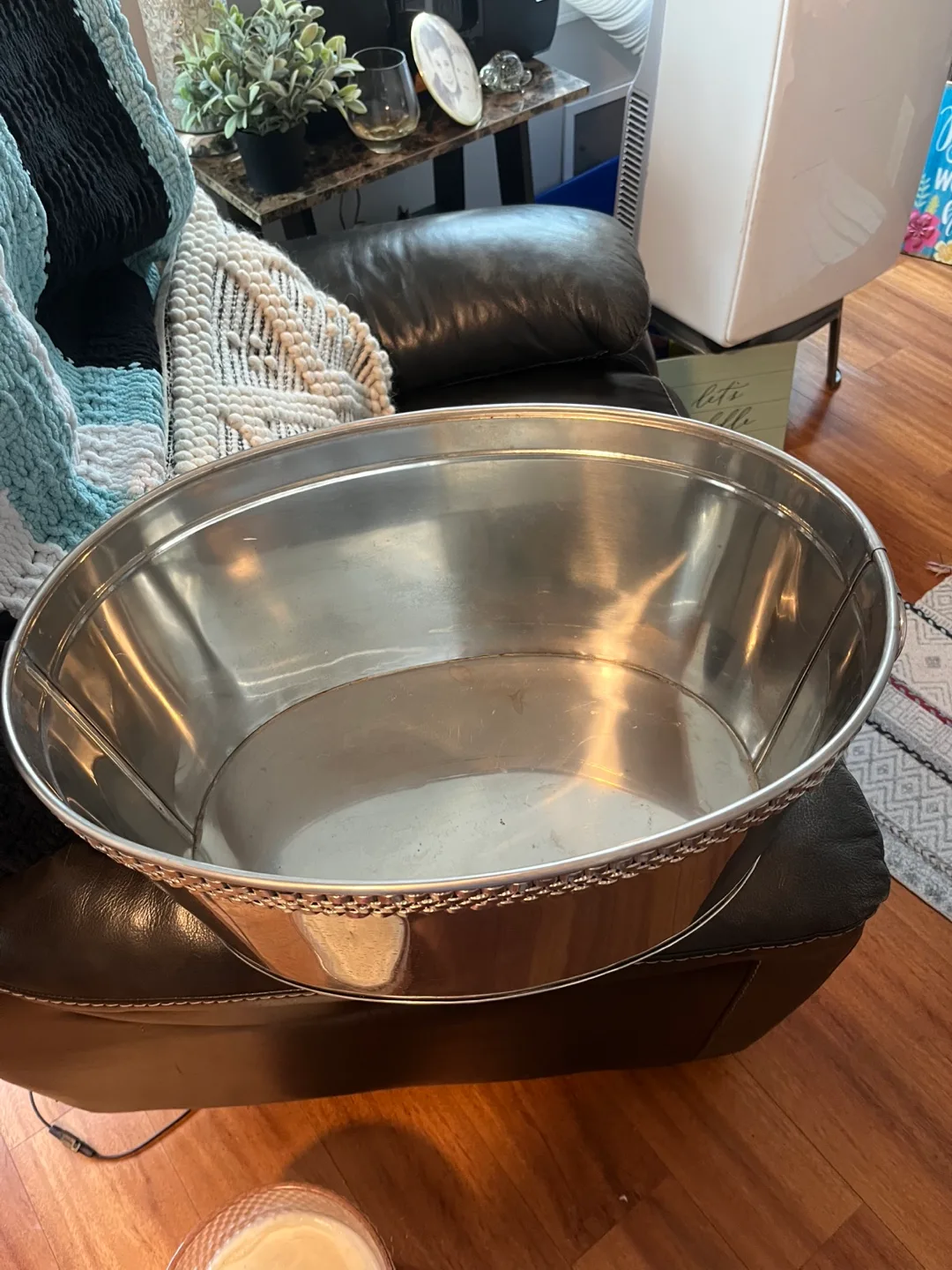 Oval Silver Metal Tub image indicator(3)