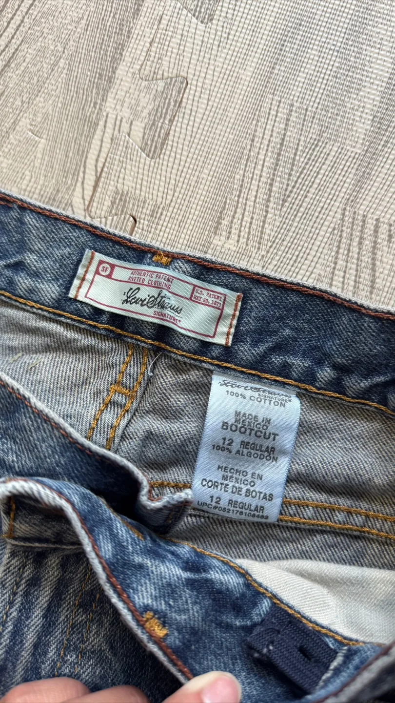 Levi Strauss Signature Jeans - Size 24 Regular image indicator(2)