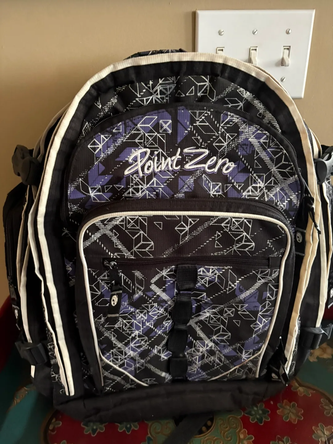 Point Zero Backpack - Black and Purple image indicator(5)