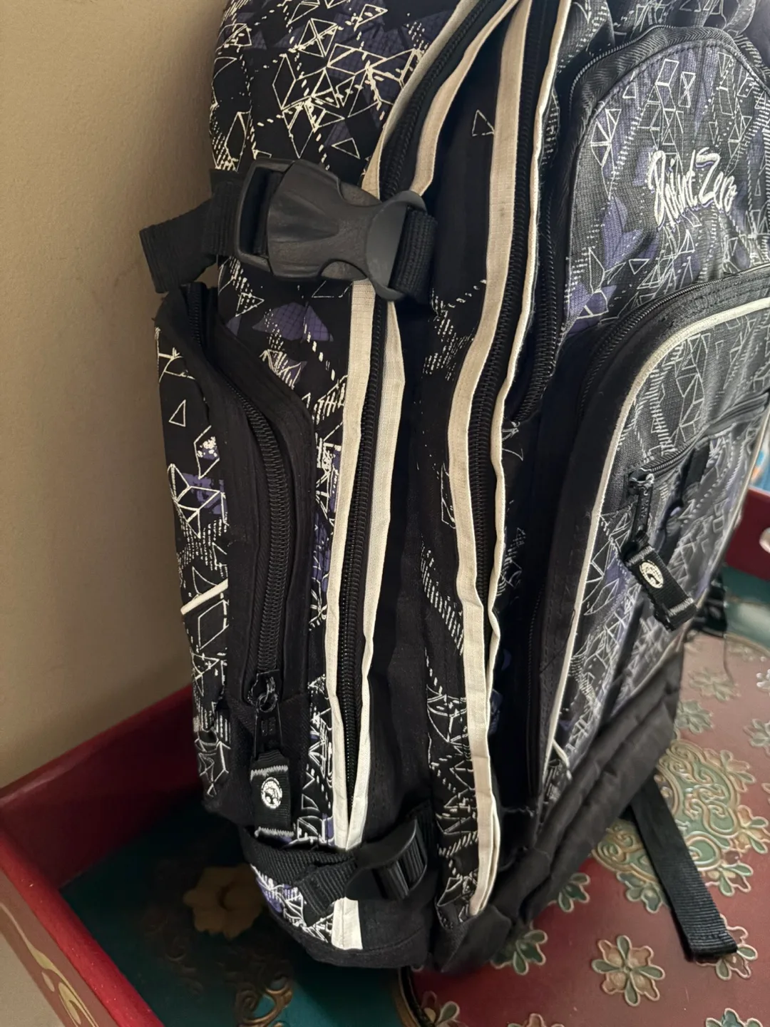 Point Zero Backpack - Black and Purple image indicator(2)