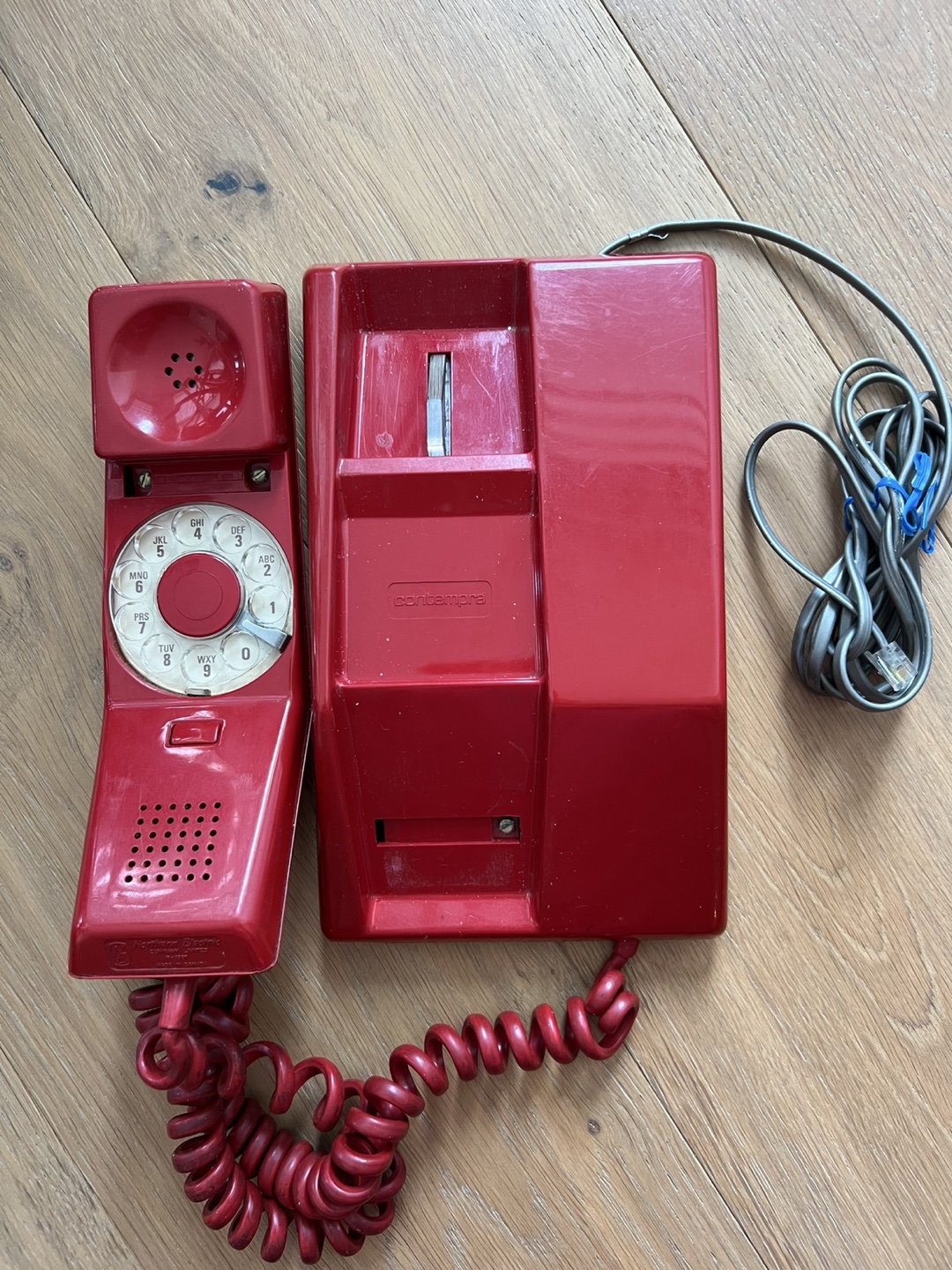 Vintage Contempra Northern Electric Red Rotary Phone - photo 2
