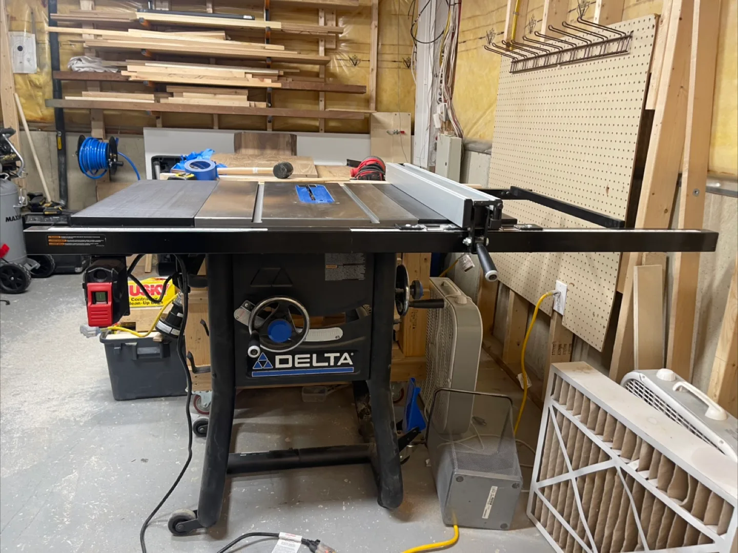 Delta 10” Table Saw thumbnail