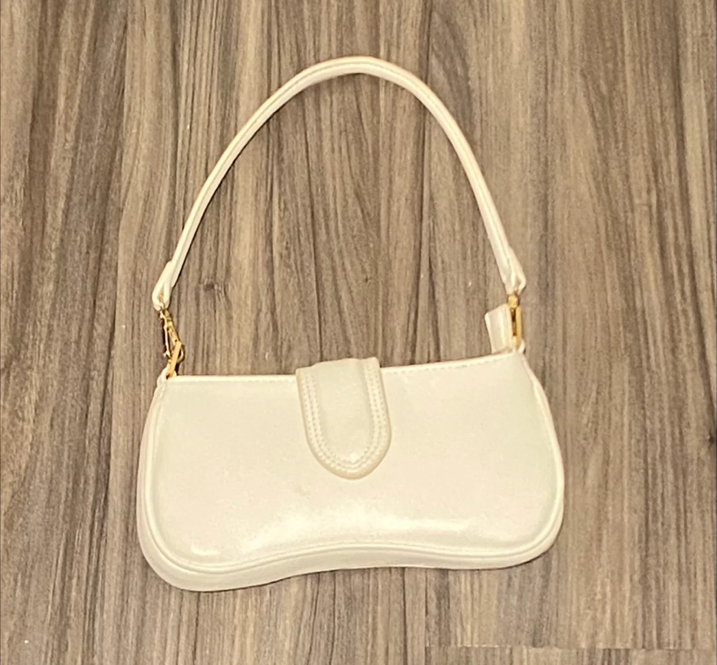 White Shoulder Bag with Extra Straps thumbnail