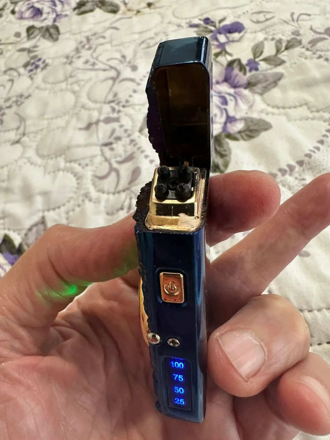Electric lighter with watch with light image indicator(2)