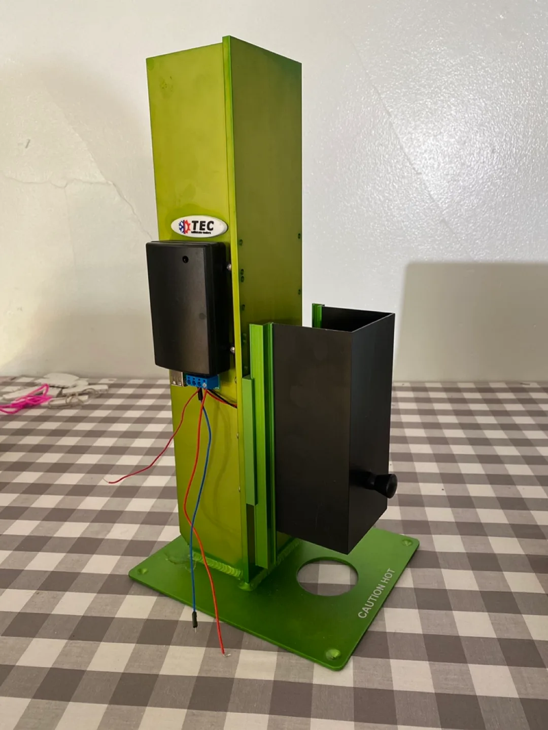 ipower thermoelectric tower thumbnail