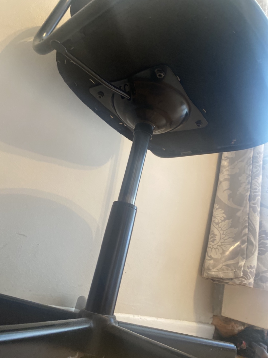 Black Office Chair - Used Condition - photo 3