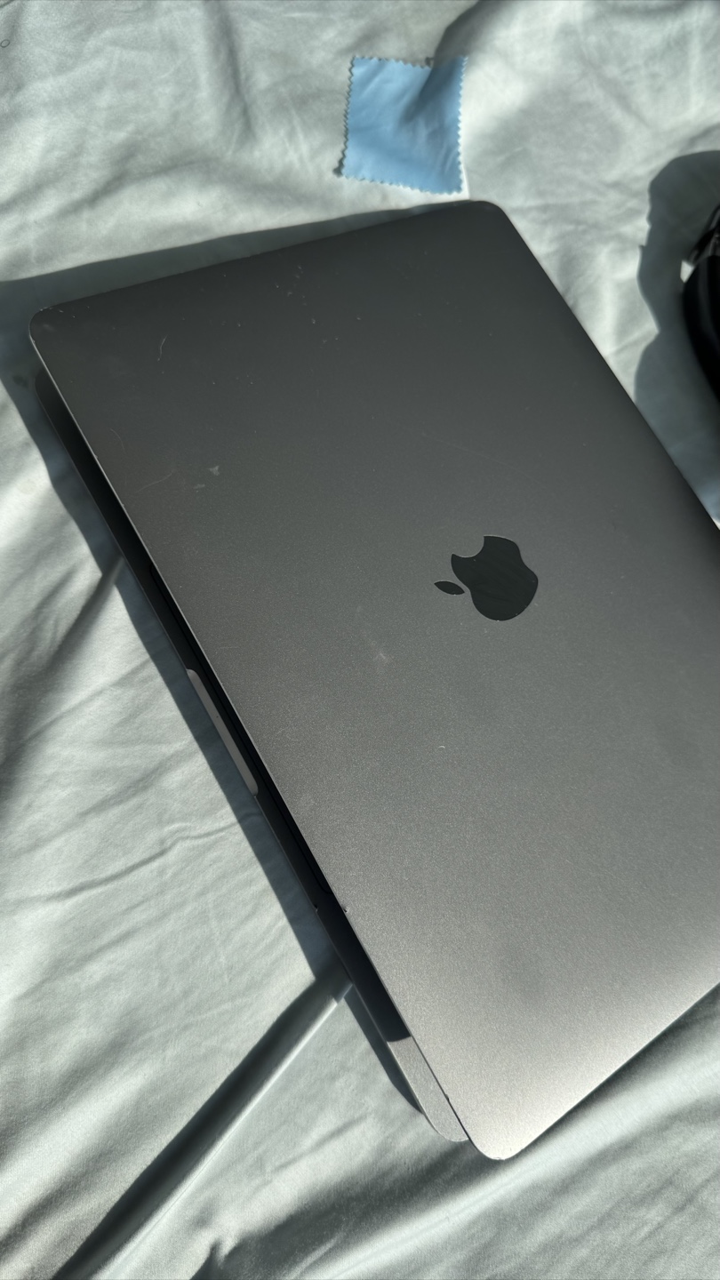 MacBook Pro 13” (2020, M1, 16GB RAM, 245.11GB SSD) – Space Gray