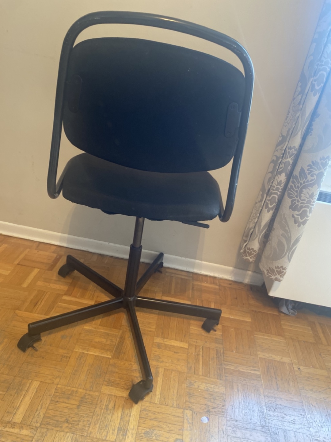 Black Office Chair - photo 4