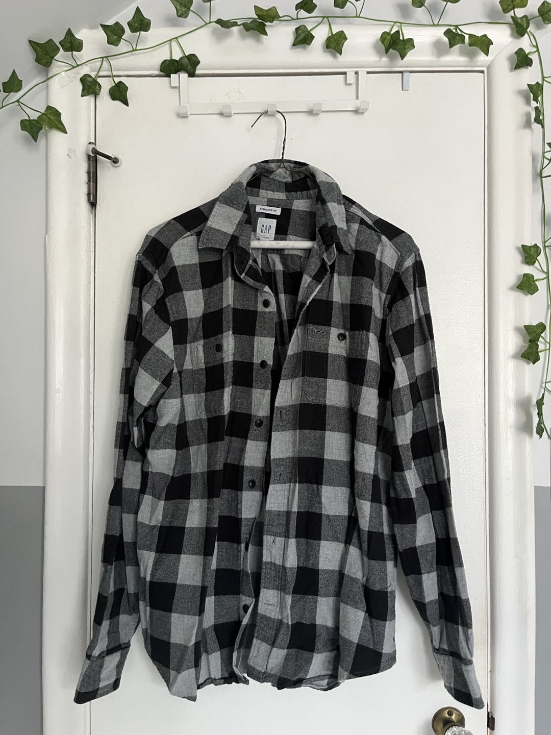 GAP Flannel Shirt - Size Men’s L