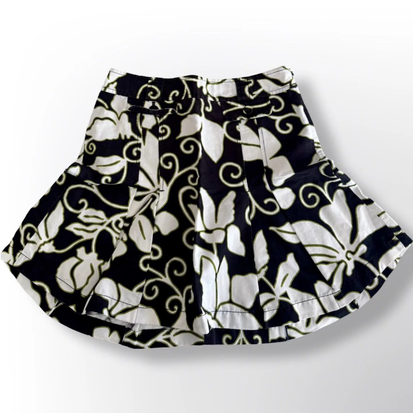 Ann Taylor Black and White Floral Skirt | Size 2 thumbnail