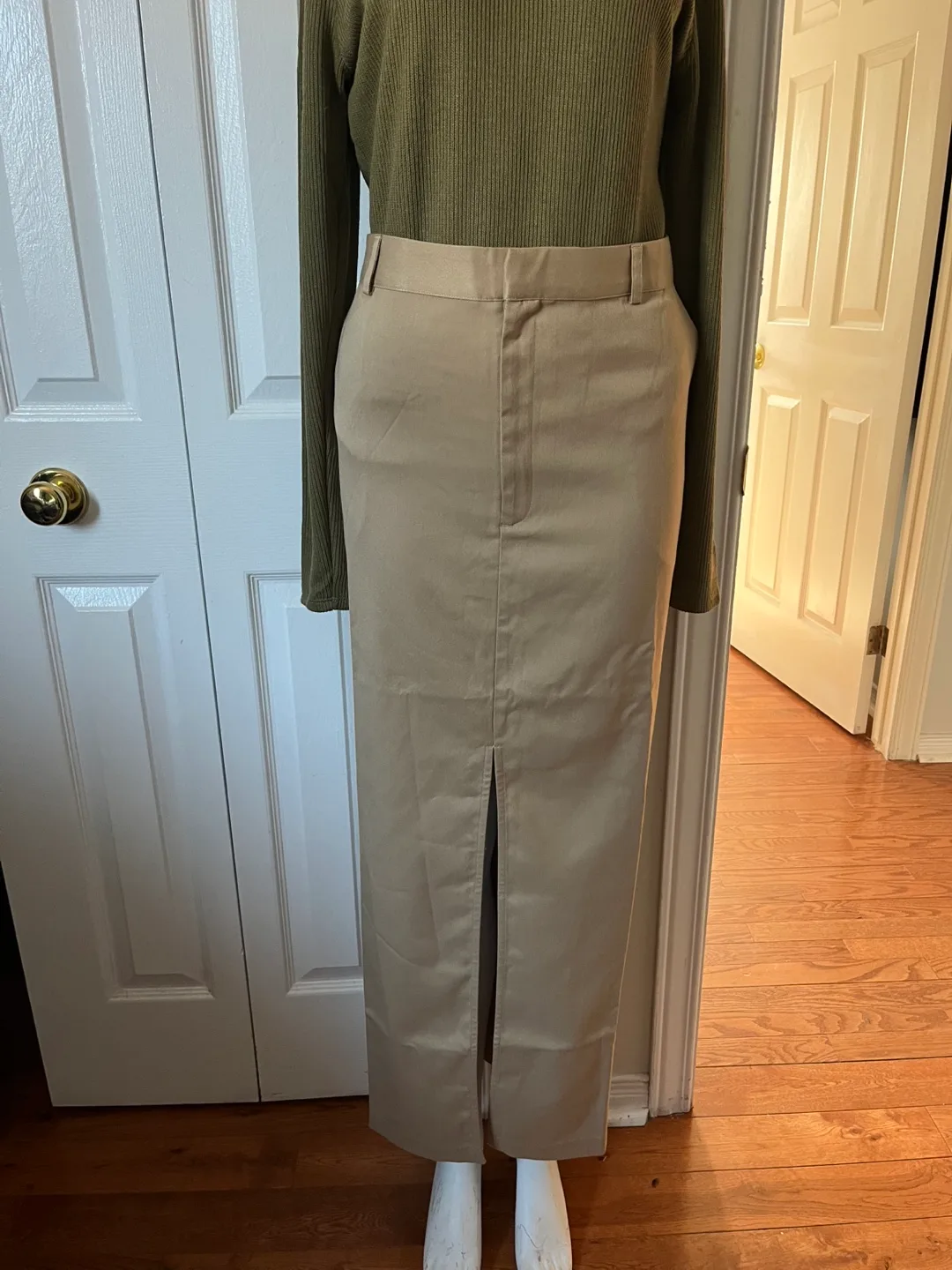 The Drop Women's Beige Maxi Skirt - Size L image indicator(6)