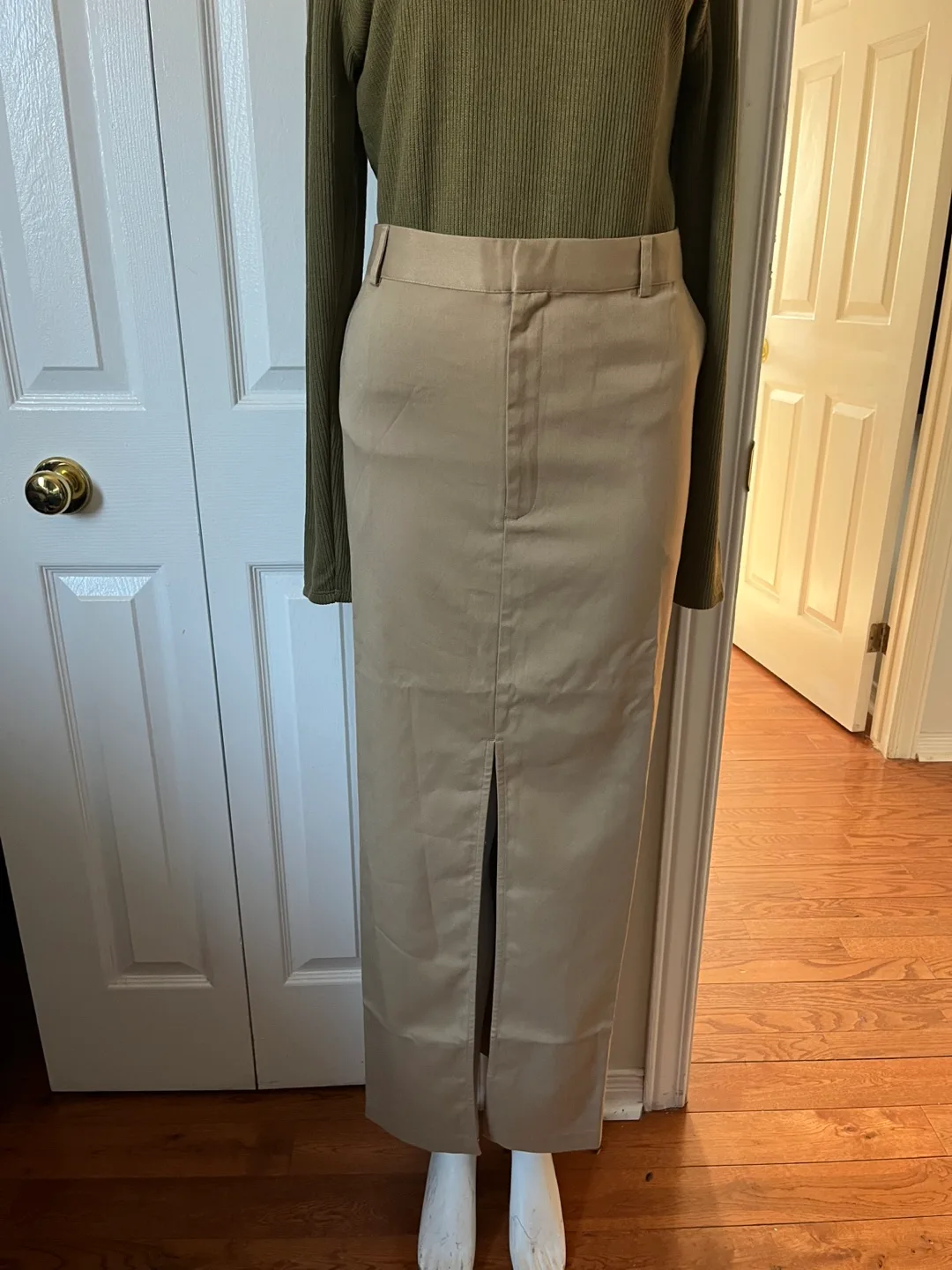 The Drop Women's Beige Maxi Skirt - Size L image indicator(7)