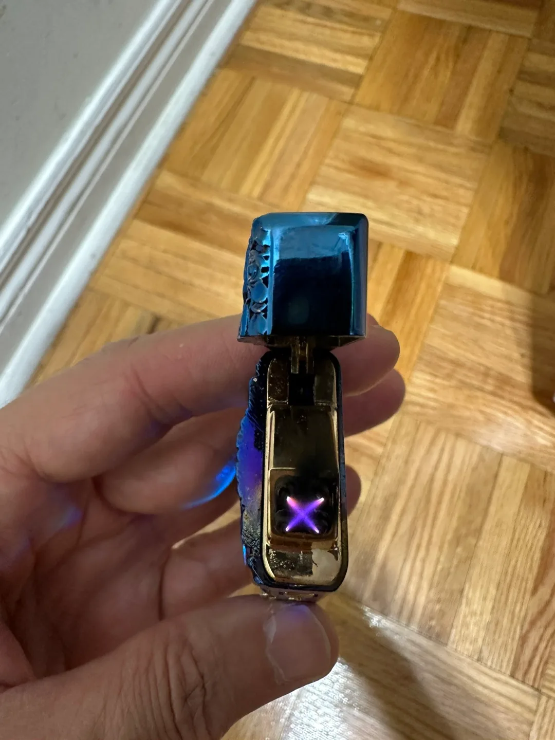 Electric lighter with watch with light image indicator(4)