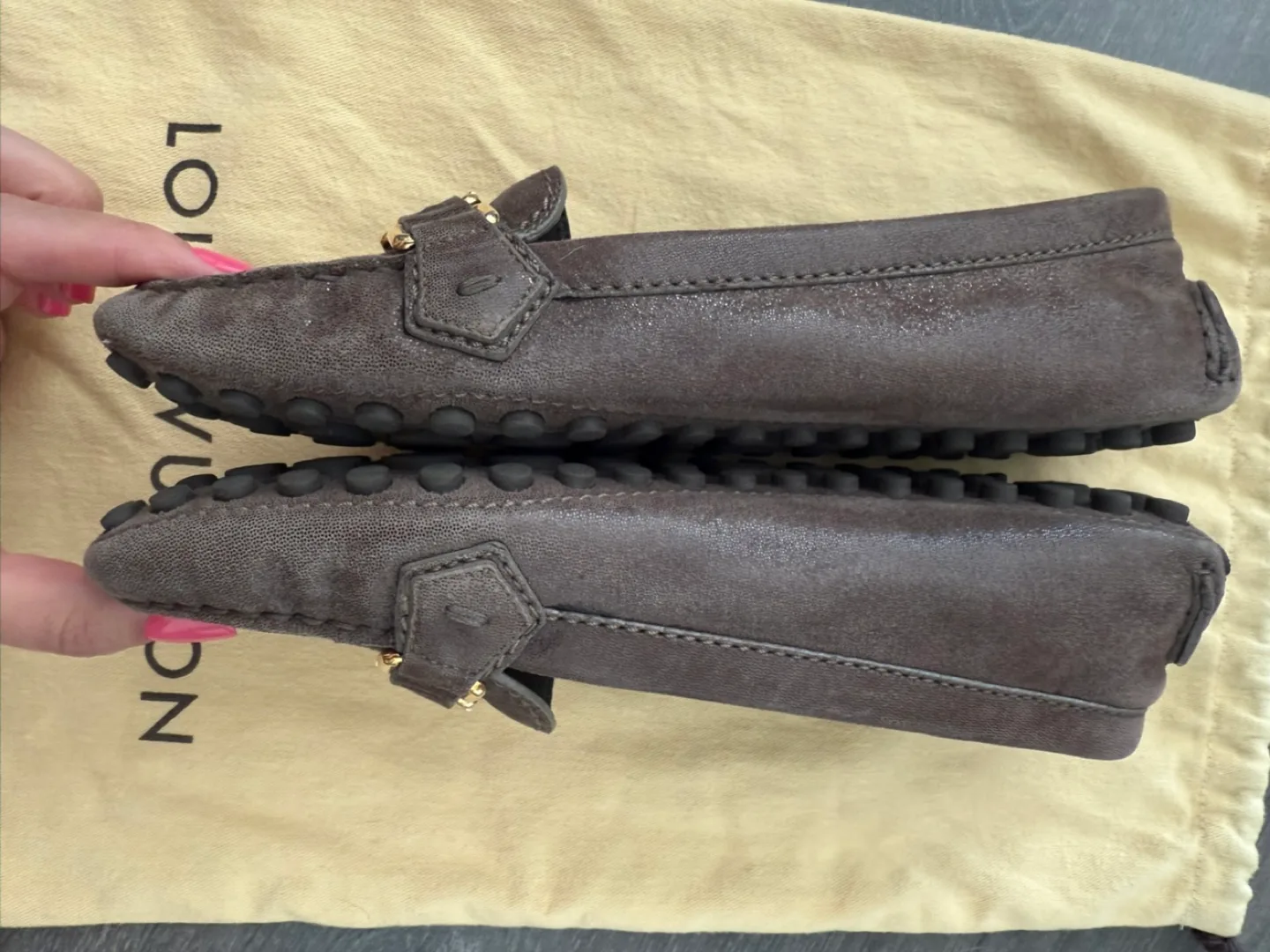 Authentic Louis Vuitton Oxford Loafer suede 39 made in Italy image indicator(4)