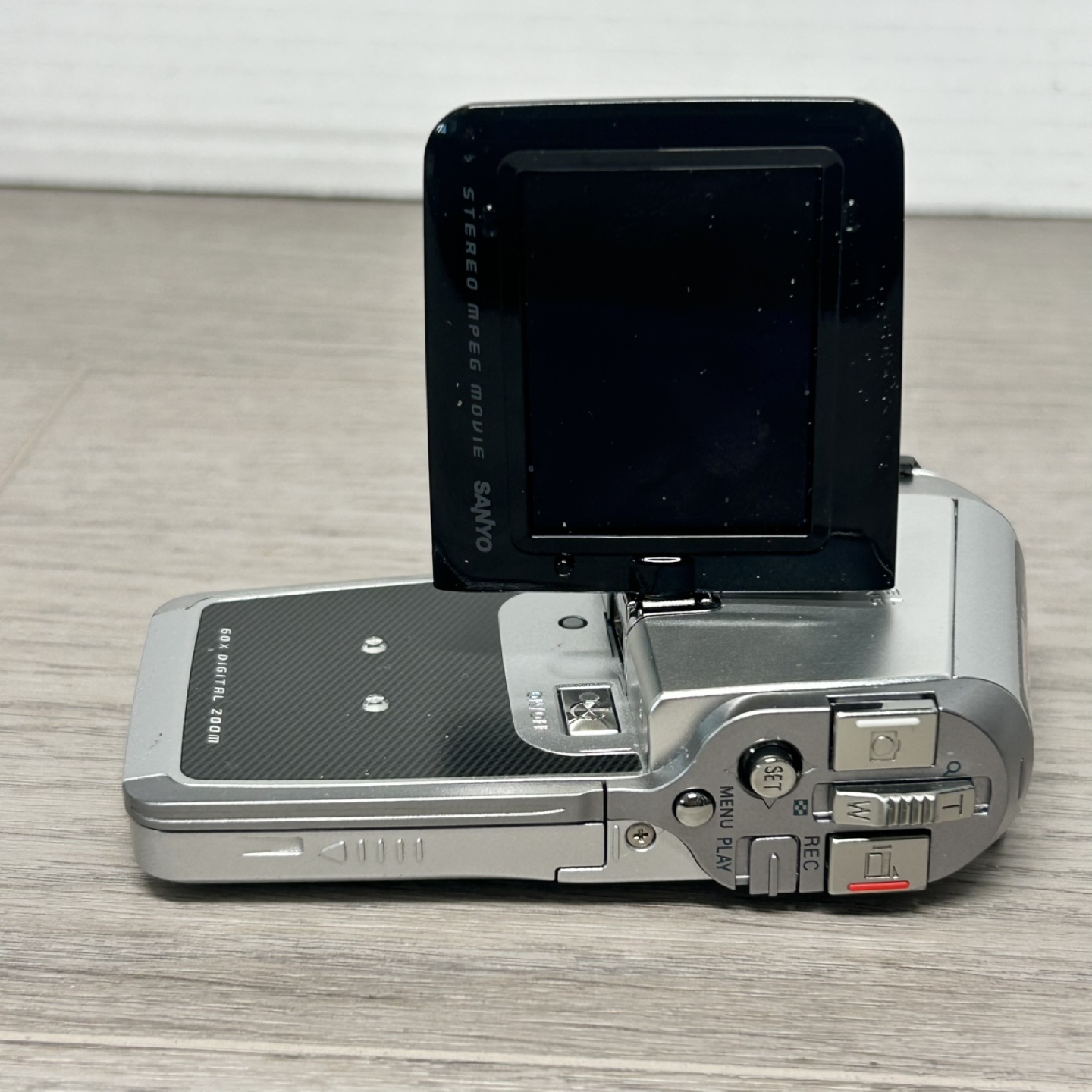 Sanyo Xacti DMX-C5 Digital Camcorder - photo 4