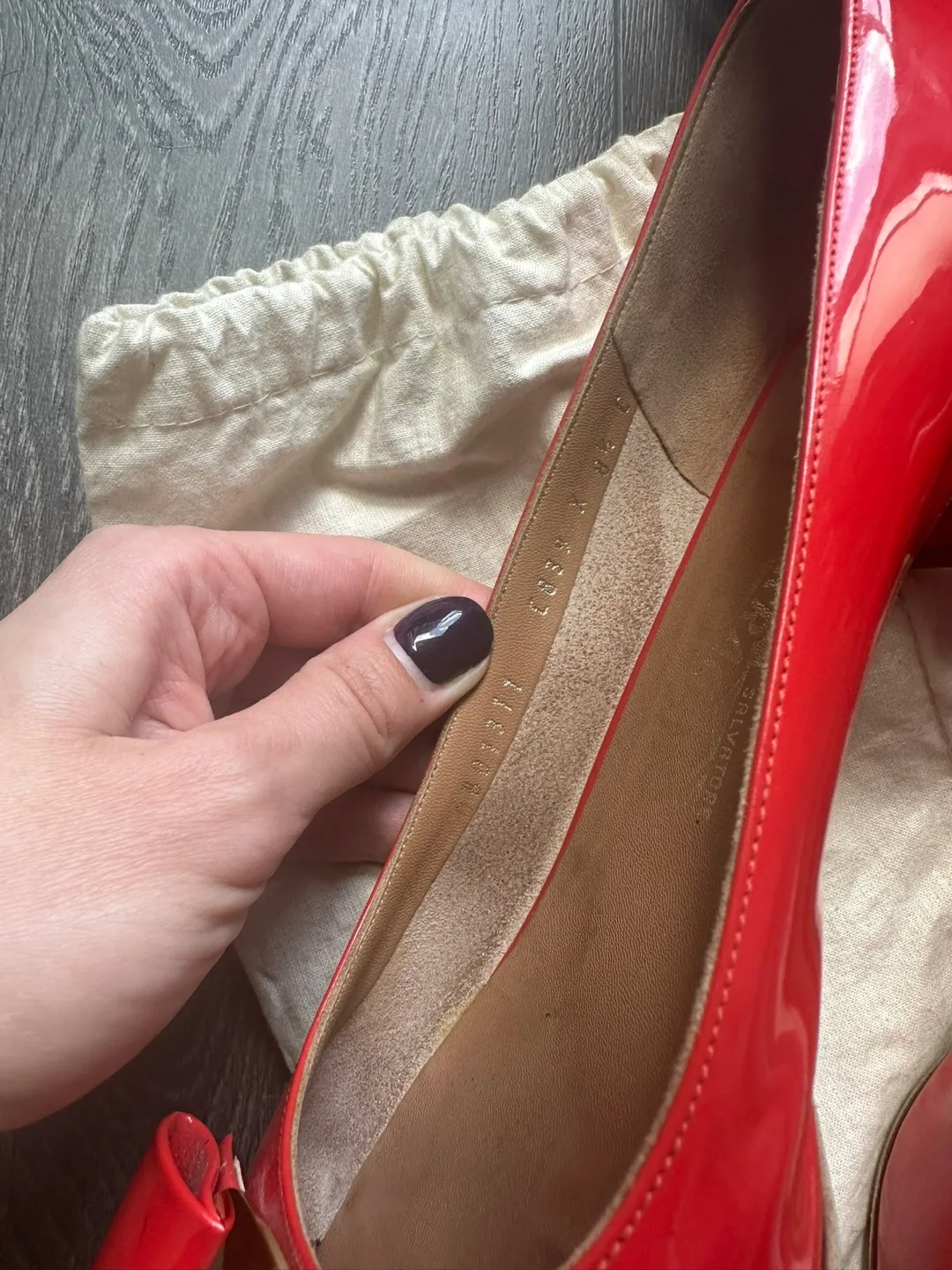 Salvatore Ferragamo Vara shoes 39 8.5 made in Italy box dust bag image indicator(7)