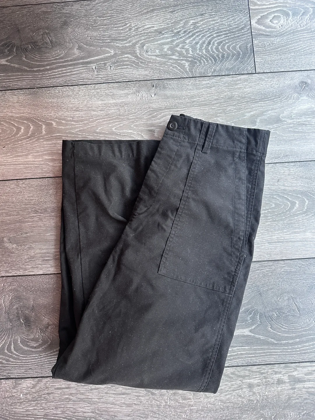 FREE Uniqlo Black Pants Size M thumbnail