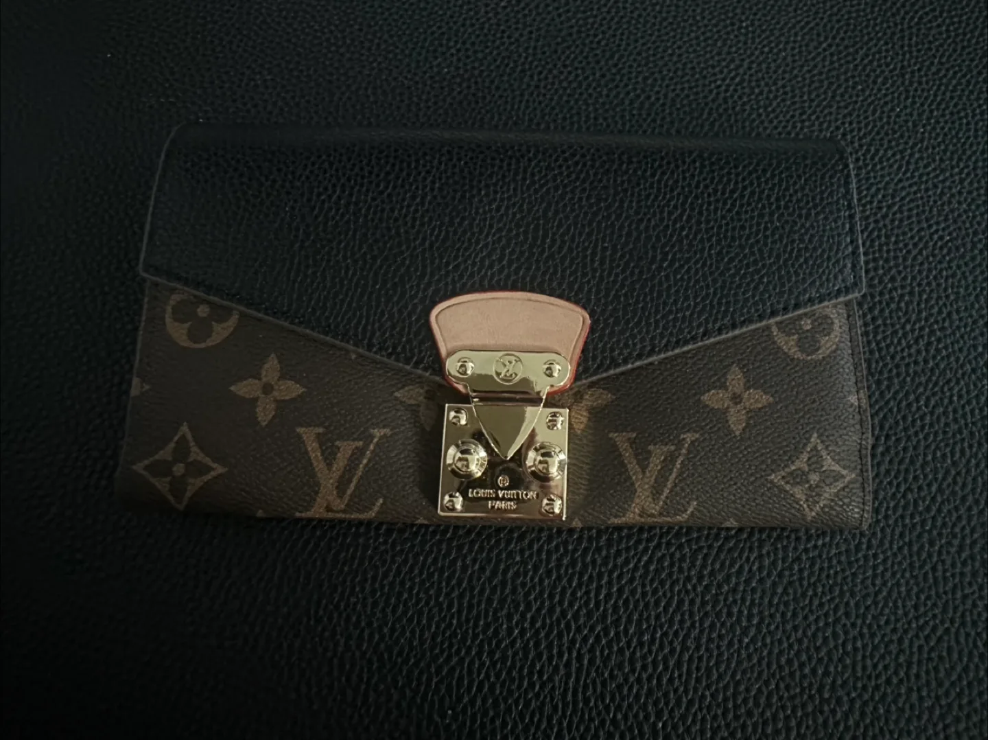 Louis Vuitton  Leather Wallet thumbnail