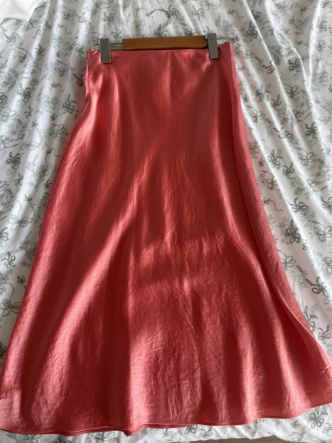 Aritzia skirt
