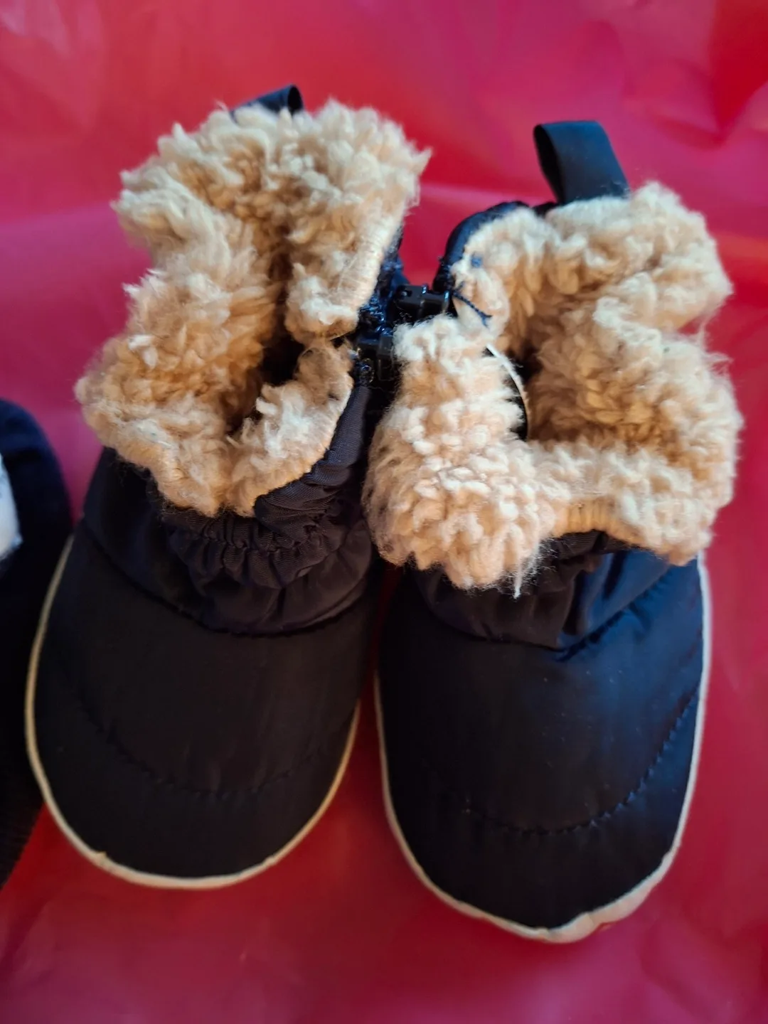 2 pairs of baby slippers (price is for both) image indicator(2)