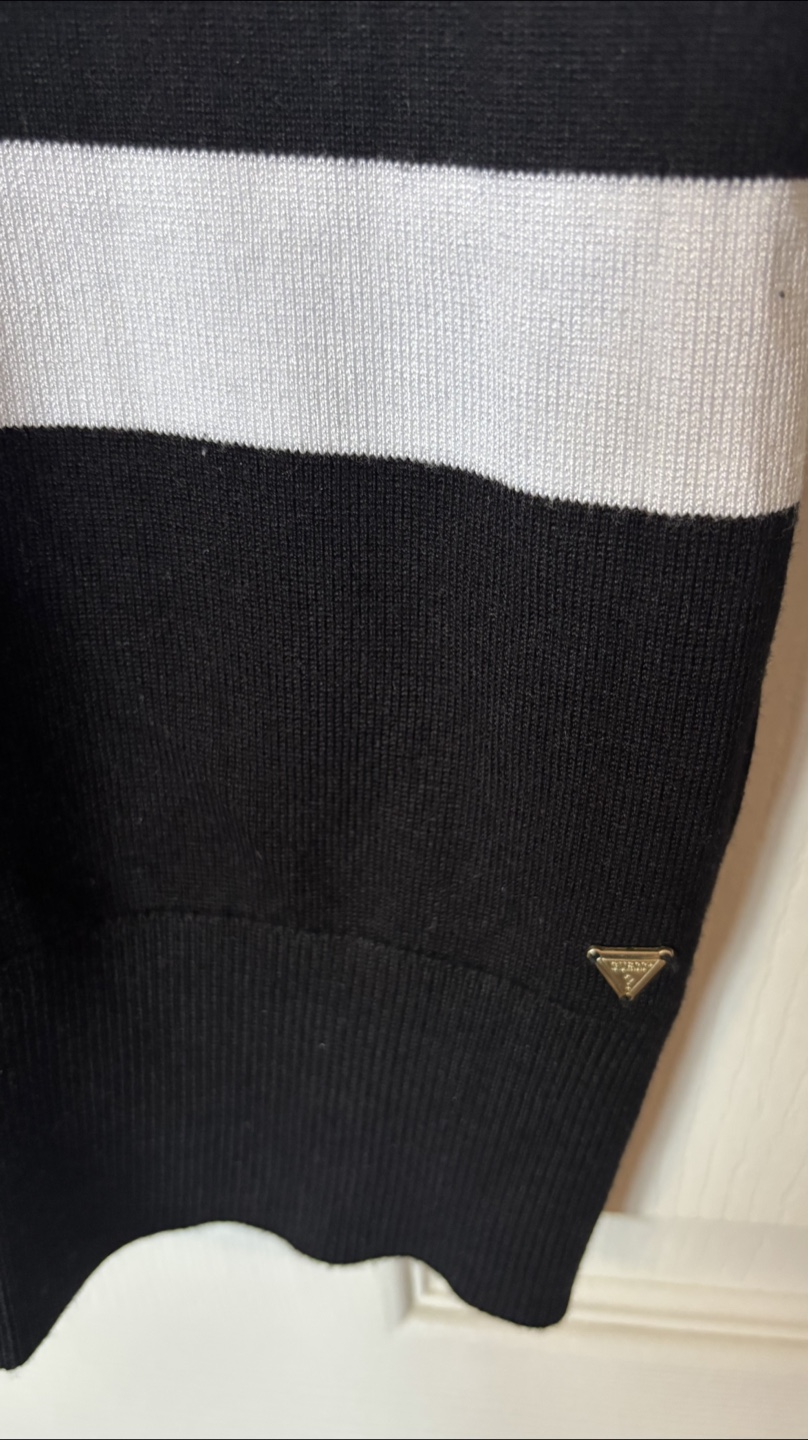 Guess Black & White Striped Sweater - Size M - photo 3