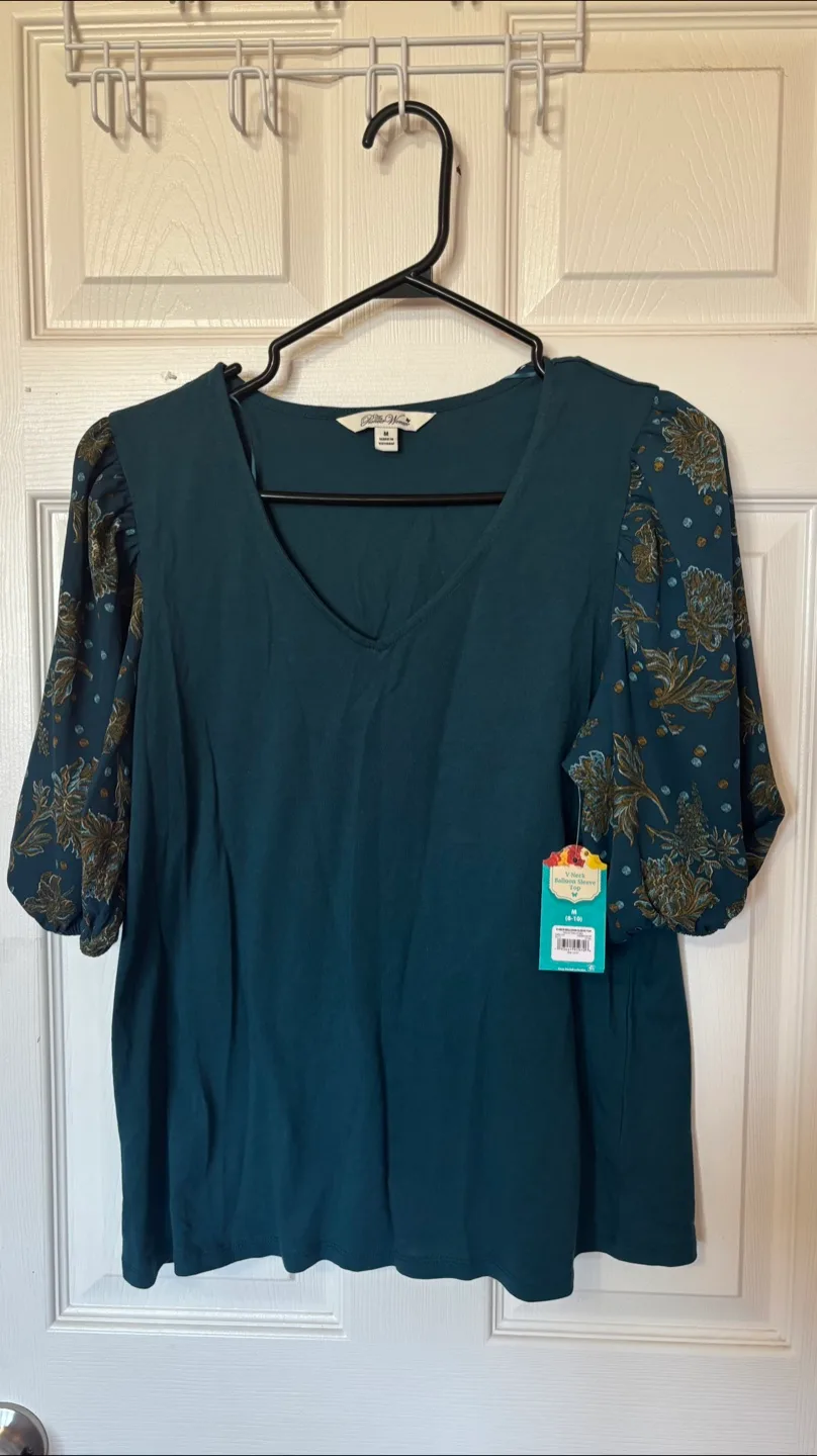 The Pioneer Woman Teal Floral Sleeve Top - M