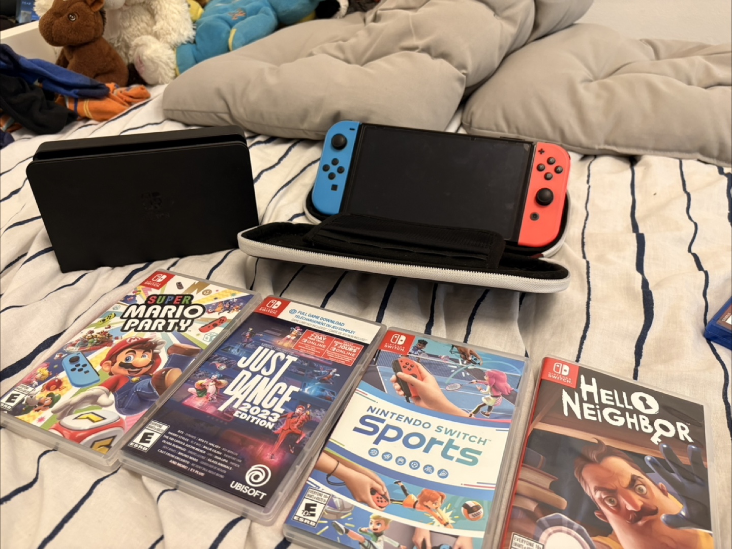 Nintendo Switch OLED Game Bundle (256 GB SD Included)