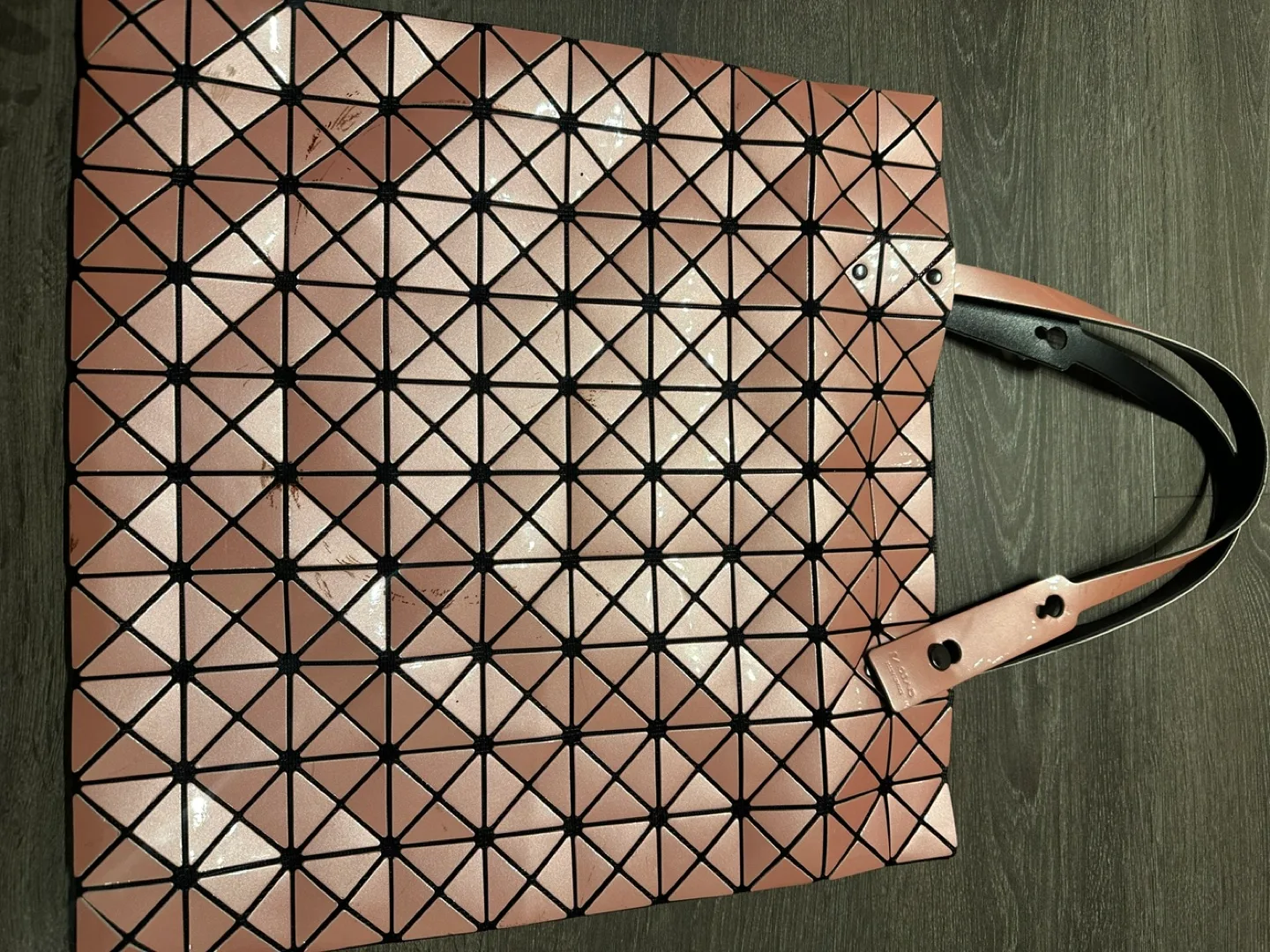 BAO BAO Issey Miyake geometric tote bag tea rose colour image indicator(5)