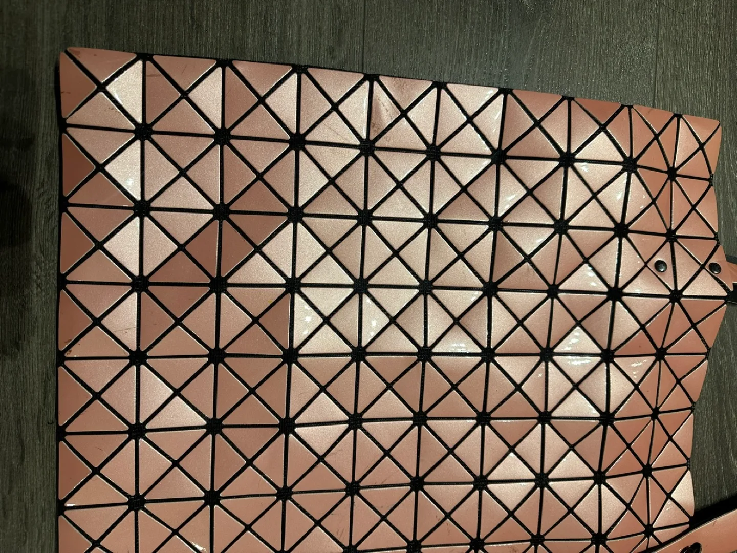 BAO BAO Issey Miyake geometric tote bag tea rose colour image indicator(4)