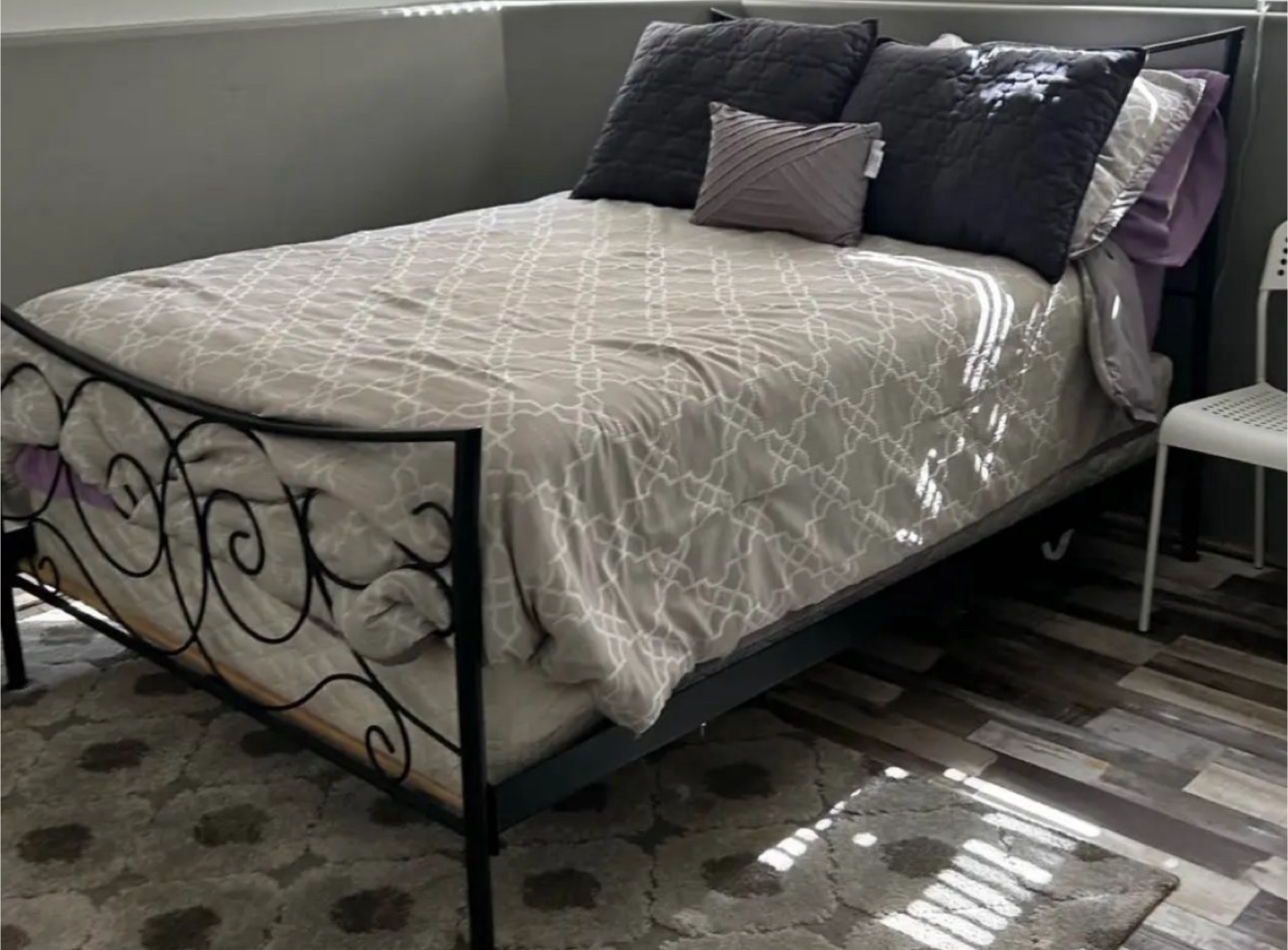 Double bed with mattress - photo 4