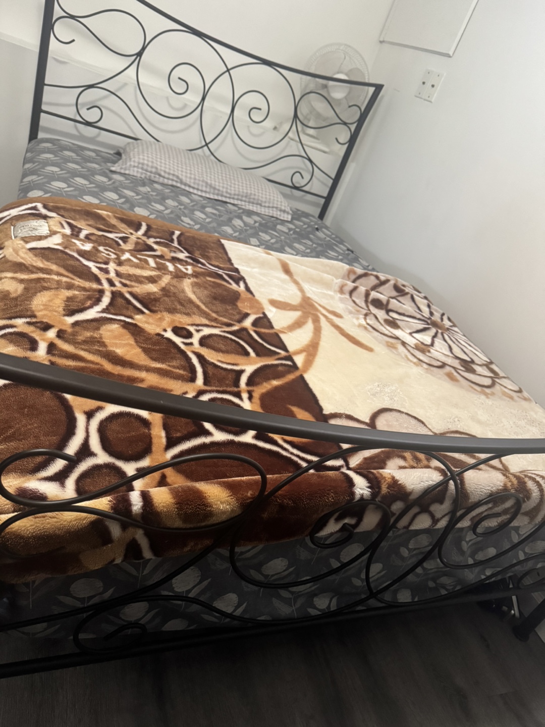 Double bed with mattress - photo 5