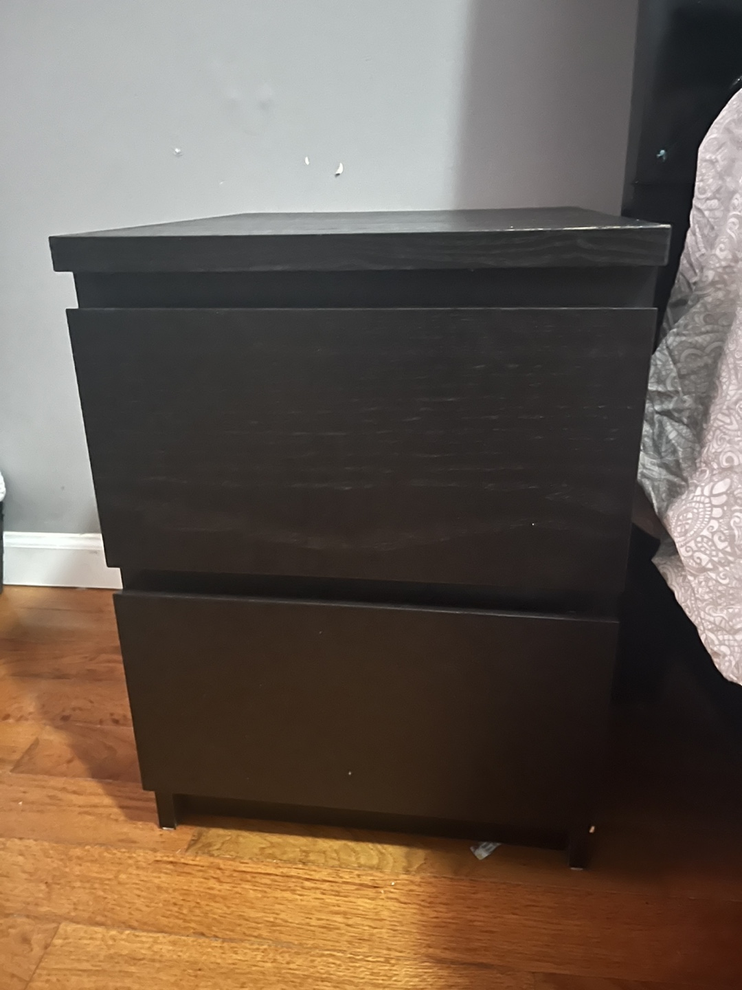 2-Drawer Nightstand