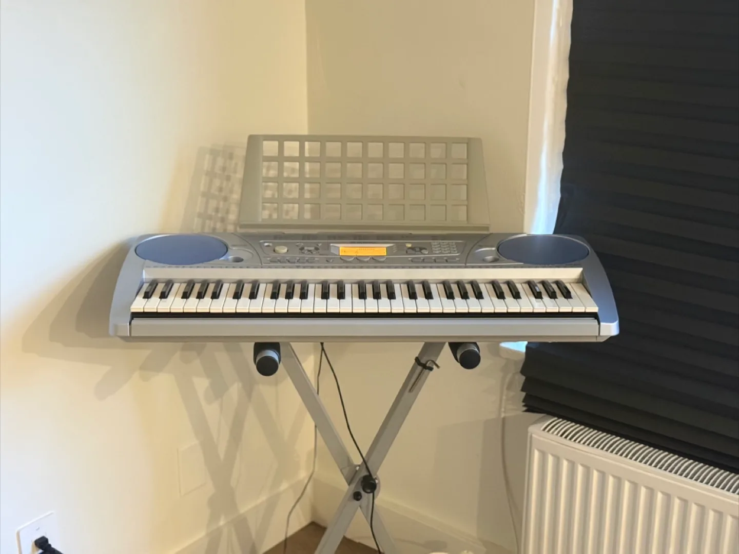 Yamaha PSR-273 Keyboard thumbnail
