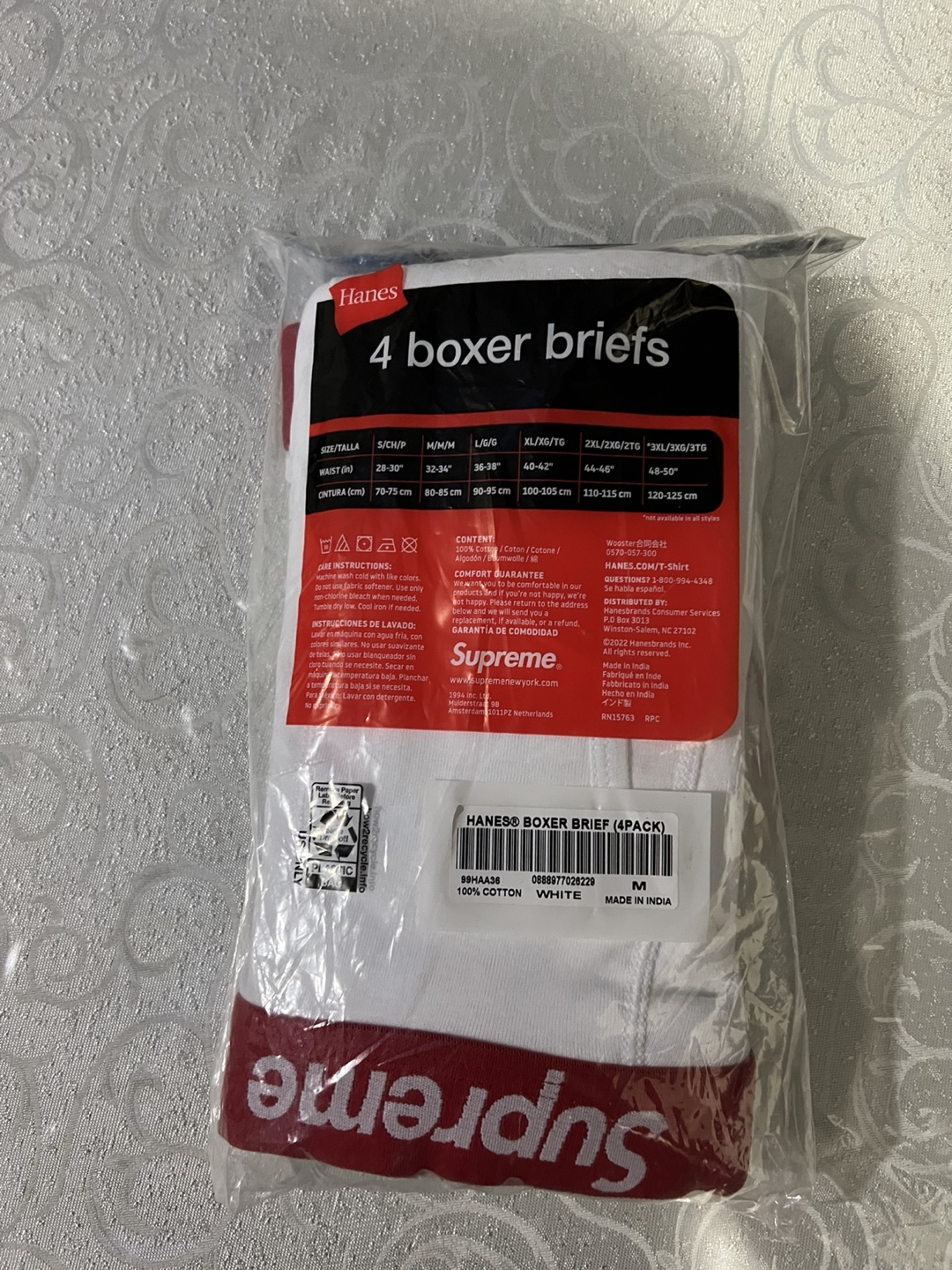 Supreme x Hanes Boxer Briefs (4 Pack) - Size M - New - photo 2