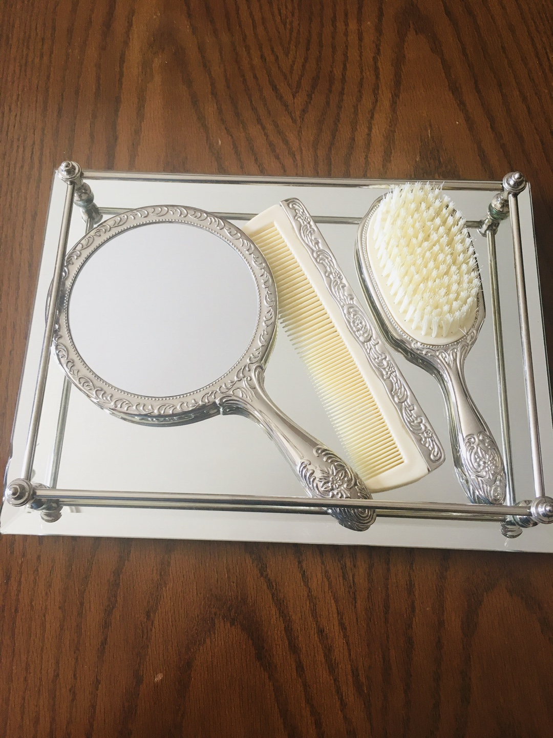 Vintage Vanity Set with Mirror Tray - photo 2